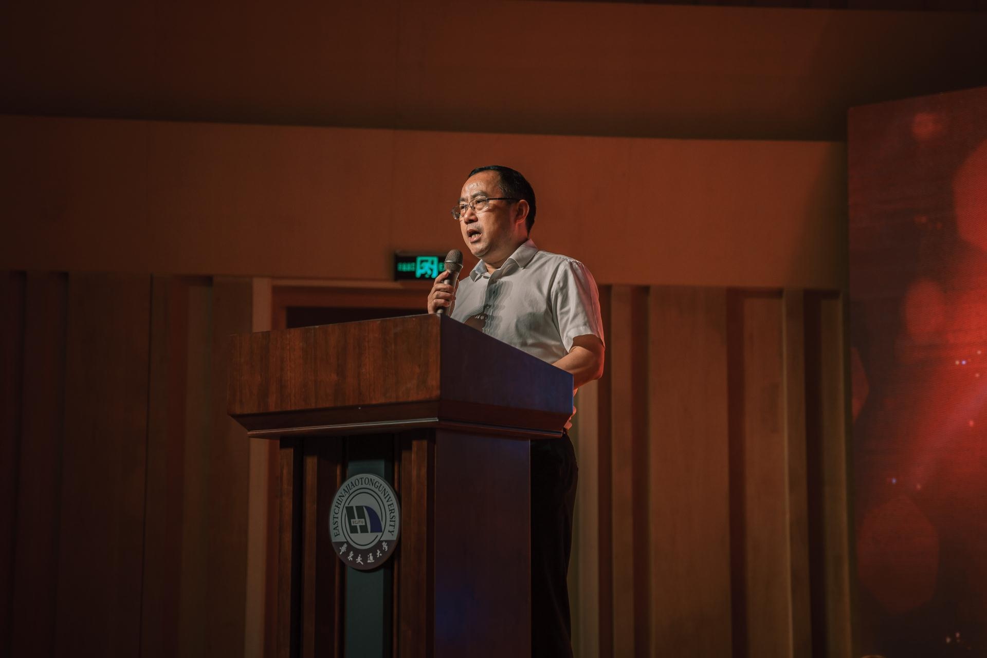 第三届“泰豪之星·十佳大学生” 评选暨颁奖晚会举办